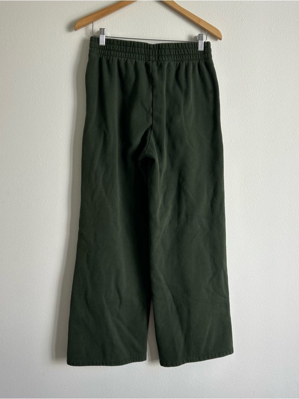 Beyond Yoga LuxeFleece Wide Leg Sweat Pant Dark Olive - M - Picture 4 of 8